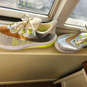 Nike Future Speed Running shoes size 5 boys